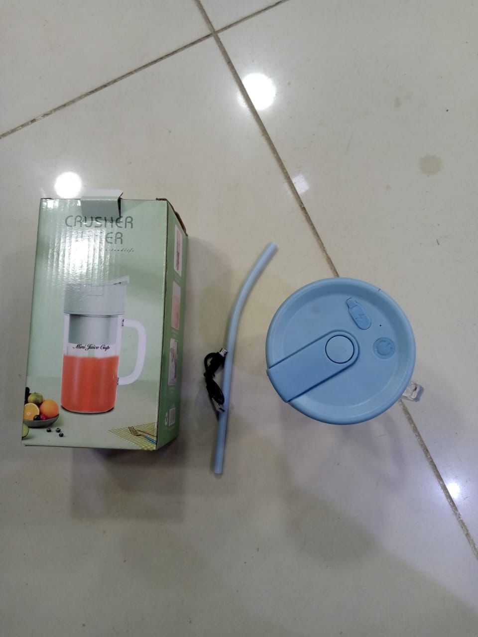 Professional Mini Juicer – Portable Blender with Built-In Straw | Travel & Home Use